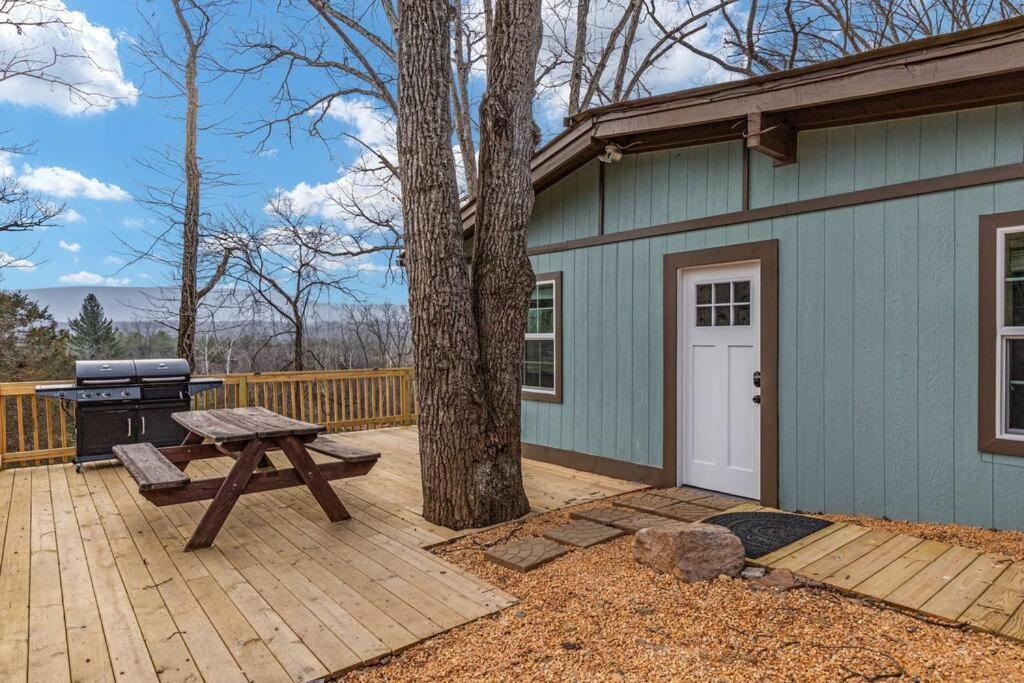 Lazy Lake 3Br Cabin W/ Mtn Views + Hot Tub +Wi-Fi Лурей Экстерьер фото